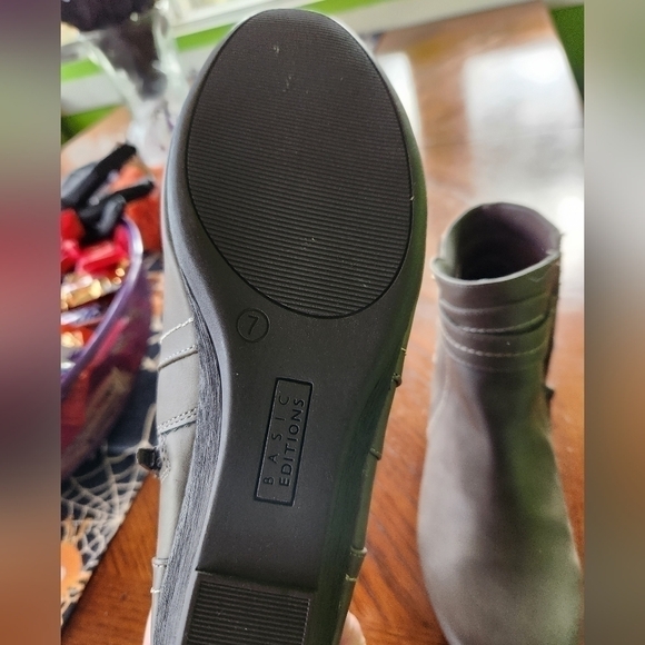 Womens nwot ankle boot - Picture 8 of 10